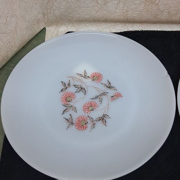 4 Pc. Fire King Fleurette Milk Glass Dinner Plates With Pink Floral - Picture 4 of 8